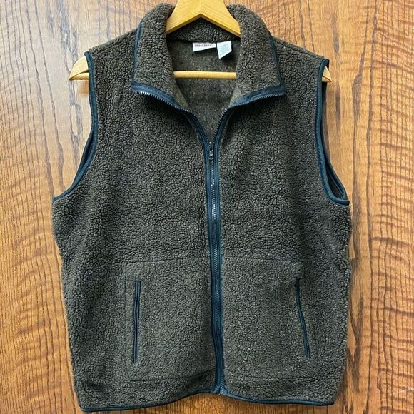 Crossroads brown and black zip front teddy‎ vest - Picture 1 of 5